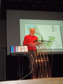 Saltpans, generator of development?